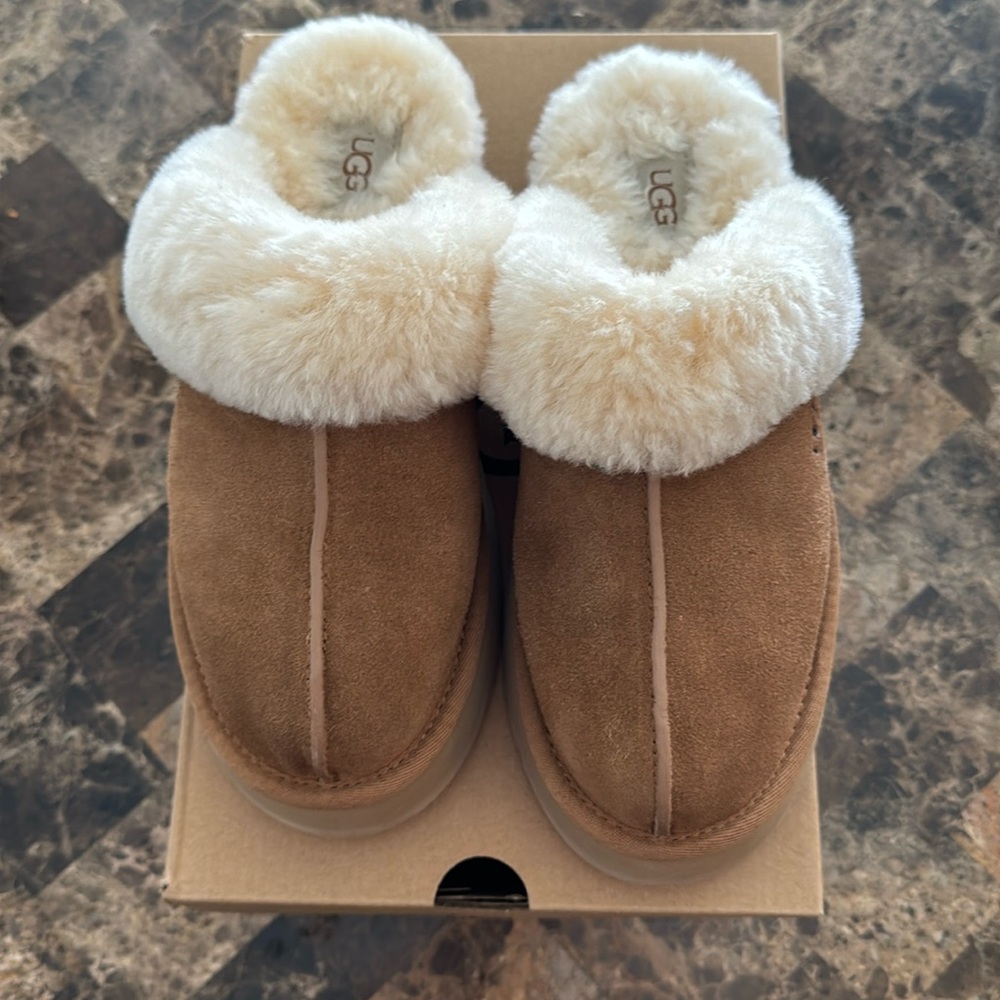 Ugg disquette platform slippers
